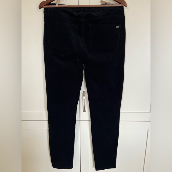 Massimo Dutti ultra fine black corduroy pants - Picture 2 of 3